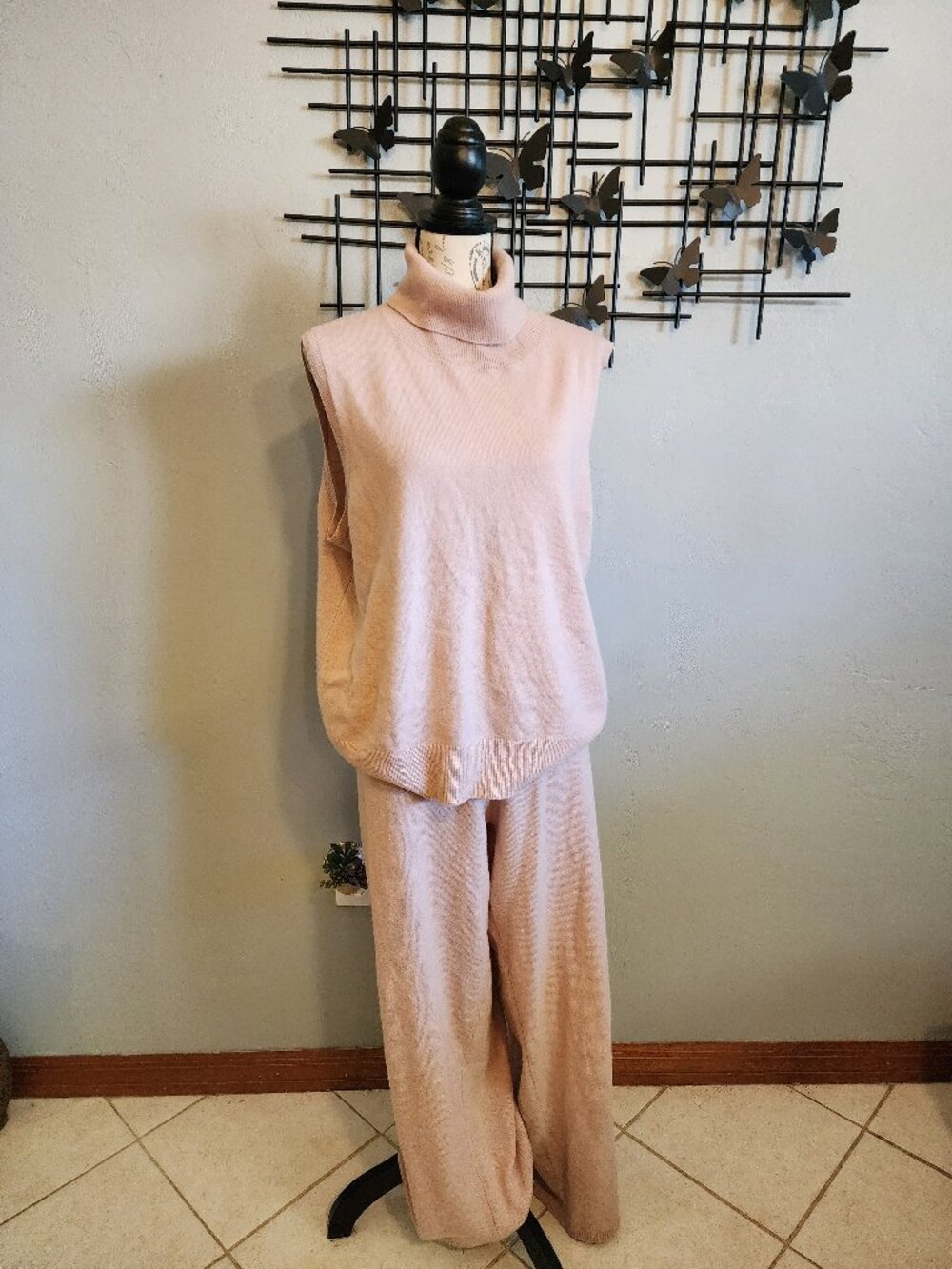 Antonio Melani 2 piece cashmere turtleneck and wide leg pants set
